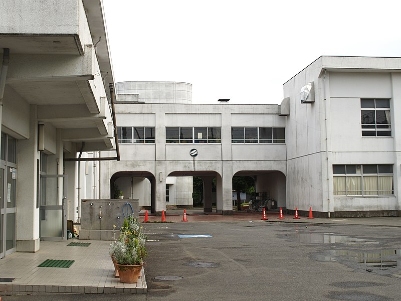 荏田高等学校・普通科