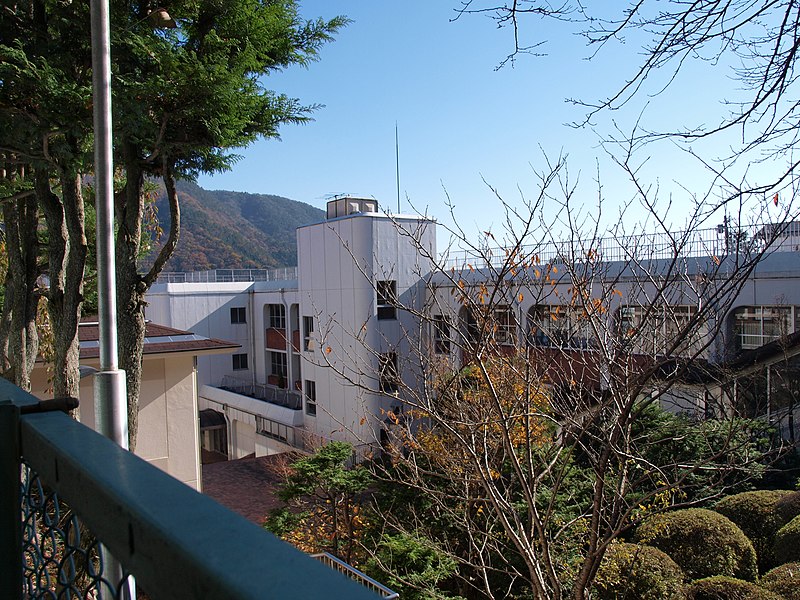 函嶺白百合学園高等学校・普通科